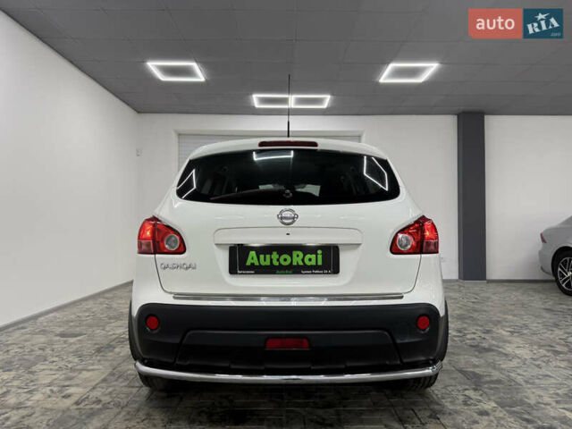 Белый Ниссан Кашкай, объемом двигателя 2 л и пробегом 115 тыс. км за 10300 $, фото 4 на Automoto.ua