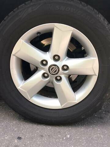 Белый Ниссан Кашкай, объемом двигателя 1.6 л и пробегом 191 тыс. км за 7450 $, фото 9 на Automoto.ua