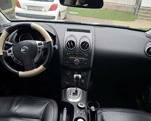 Белый Ниссан Кашкай, объемом двигателя 2 л и пробегом 215 тыс. км за 9500 $, фото 8 на Automoto.ua