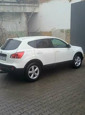 Белый Ниссан Кашкай, объемом двигателя 1.46 л и пробегом 252 тыс. км за 7399 $, фото 8 на Automoto.ua