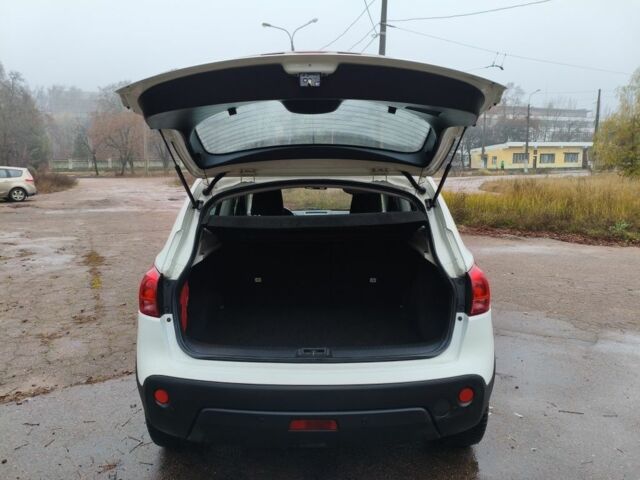 Белый Ниссан Кашкай, объемом двигателя 1.6 л и пробегом 152 тыс. км за 8350 $, фото 14 на Automoto.ua