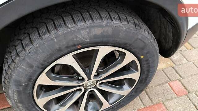 Білий Ніссан Кашкай, об'ємом двигуна 1.6 л та пробігом 246 тис. км за 8499 $, фото 11 на Automoto.ua