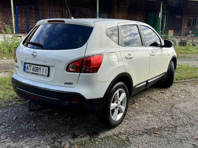 Белый Ниссан Кашкай, объемом двигателя 1.5 л и пробегом 300 тыс. км за 6450 $, фото 3 на Automoto.ua