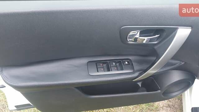 Белый Ниссан Кашкай, объемом двигателя 1.46 л и пробегом 183 тыс. км за 9599 $, фото 43 на Automoto.ua