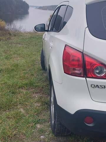 Белый Ниссан Кашкай, объемом двигателя 1.46 л и пробегом 183 тыс. км за 9599 $, фото 21 на Automoto.ua