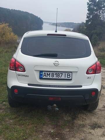 Белый Ниссан Кашкай, объемом двигателя 1.46 л и пробегом 183 тыс. км за 9599 $, фото 22 на Automoto.ua