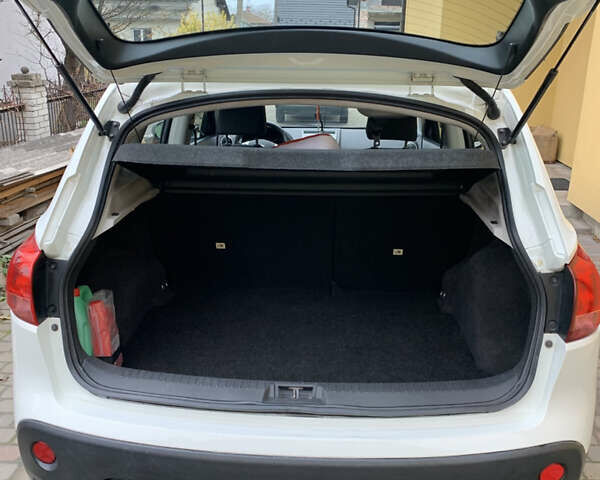 Білий Ніссан Кашкай, об'ємом двигуна 2 л та пробігом 247 тис. км за 7800 $, фото 15 на Automoto.ua