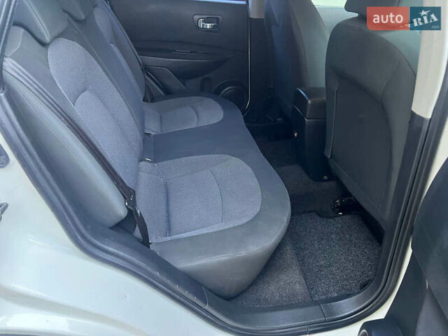 Белый Ниссан Кашкай, объемом двигателя 1.6 л и пробегом 159 тыс. км за 8499 $, фото 16 на Automoto.ua