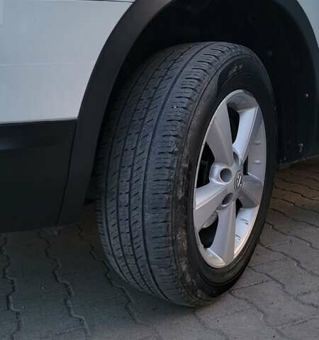 Белый Ниссан Кашкай, объемом двигателя 1.5 л и пробегом 280 тыс. км за 8400 $, фото 10 на Automoto.ua