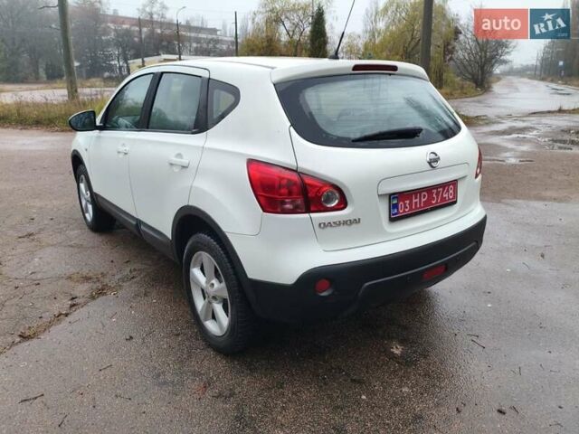 Белый Ниссан Кашкай, объемом двигателя 1.6 л и пробегом 152 тыс. км за 8350 $, фото 10 на Automoto.ua