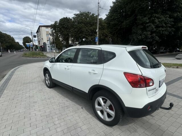 Белый Ниссан Кашкай, объемом двигателя 1.5 л и пробегом 208 тыс. км за 10572 $, фото 2 на Automoto.ua