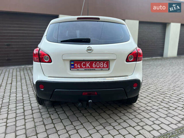 Белый Ниссан Кашкай, объемом двигателя 1.6 л и пробегом 159 тыс. км за 8499 $, фото 5 на Automoto.ua