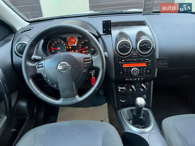 Белый Ниссан Кашкай, объемом двигателя 1.6 л и пробегом 159 тыс. км за 8499 $, фото 13 на Automoto.ua