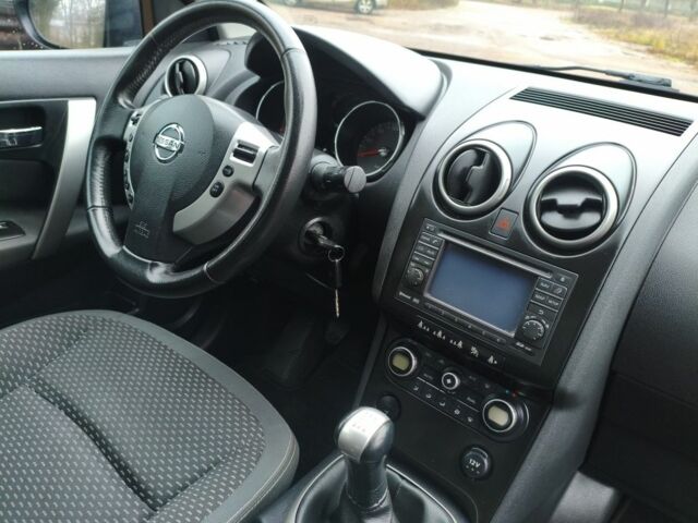 Белый Ниссан Кашкай, объемом двигателя 1.6 л и пробегом 152 тыс. км за 8350 $, фото 18 на Automoto.ua