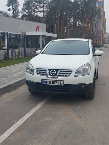 Белый Ниссан Кашкай, объемом двигателя 1.46 л и пробегом 183 тыс. км за 9599 $, фото 3 на Automoto.ua