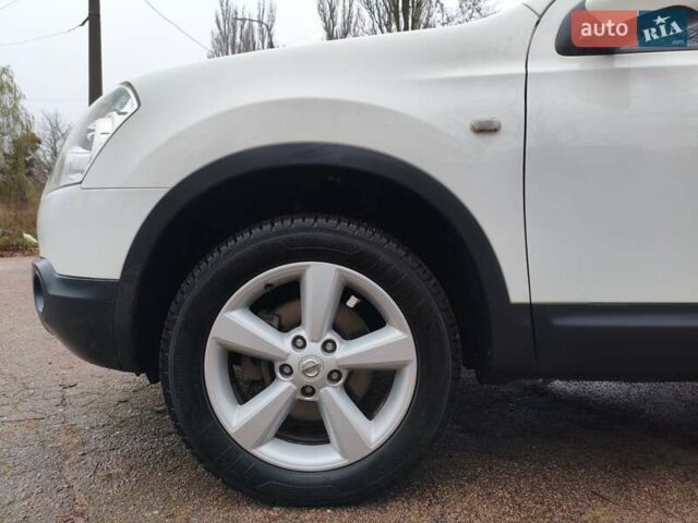 Белый Ниссан Кашкай, объемом двигателя 1.6 л и пробегом 152 тыс. км за 8350 $, фото 19 на Automoto.ua