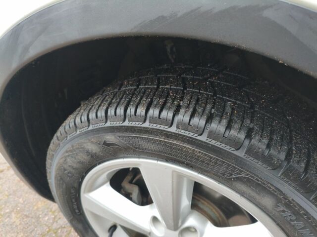 Белый Ниссан Кашкай, объемом двигателя 1.6 л и пробегом 152 тыс. км за 8350 $, фото 21 на Automoto.ua