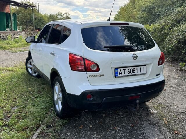 Белый Ниссан Кашкай, объемом двигателя 1.5 л и пробегом 300 тыс. км за 6450 $, фото 2 на Automoto.ua