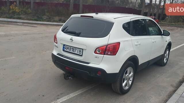 Белый Ниссан Кашкай, объемом двигателя 1.46 л и пробегом 183 тыс. км за 9599 $, фото 6 на Automoto.ua