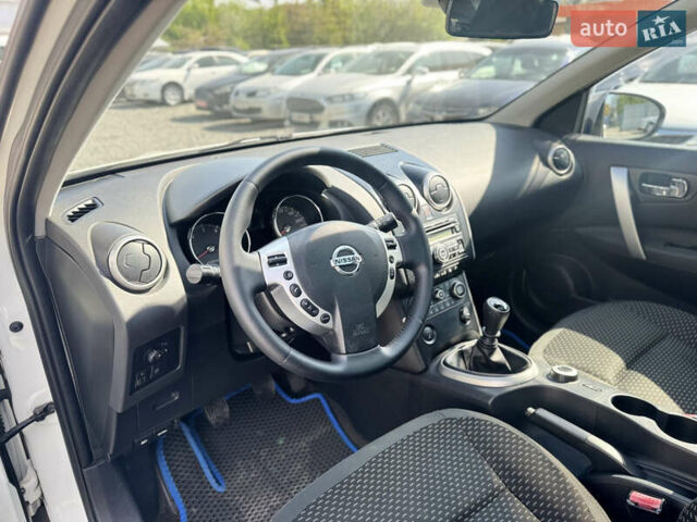 Білий Ніссан Кашкай, об'ємом двигуна 2 л та пробігом 340 тис. км за 8700 $, фото 12 на Automoto.ua