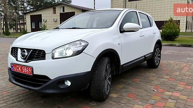 Білий Ніссан Кашкай, об'ємом двигуна 1.6 л та пробігом 246 тис. км за 8499 $, фото 1 на Automoto.ua