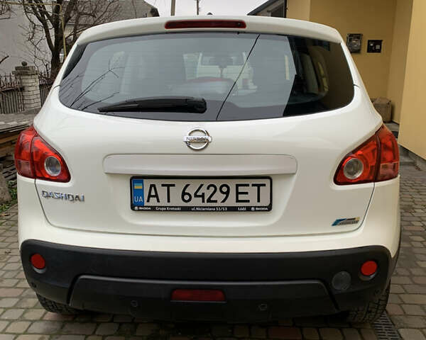 Білий Ніссан Кашкай, об'ємом двигуна 2 л та пробігом 247 тис. км за 7800 $, фото 7 на Automoto.ua