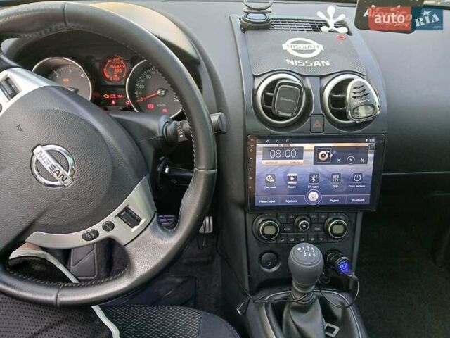 Белый Ниссан Кашкай, объемом двигателя 2 л и пробегом 170 тыс. км за 9000 $, фото 12 на Automoto.ua