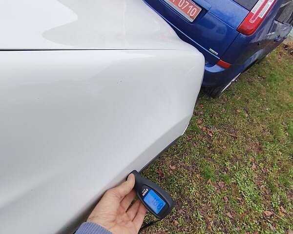 Белый Ниссан Кашкай, объемом двигателя 1.6 л и пробегом 152 тыс. км за 8350 $, фото 72 на Automoto.ua