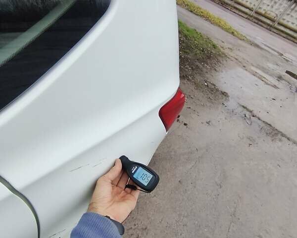 Белый Ниссан Кашкай, объемом двигателя 1.6 л и пробегом 152 тыс. км за 8350 $, фото 65 на Automoto.ua