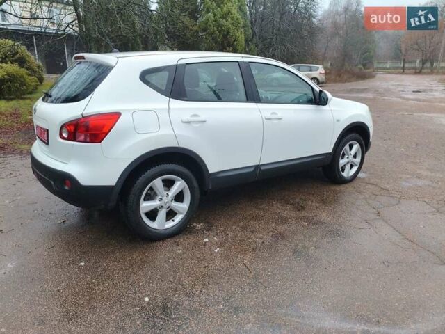 Белый Ниссан Кашкай, объемом двигателя 1.6 л и пробегом 152 тыс. км за 8350 $, фото 7 на Automoto.ua