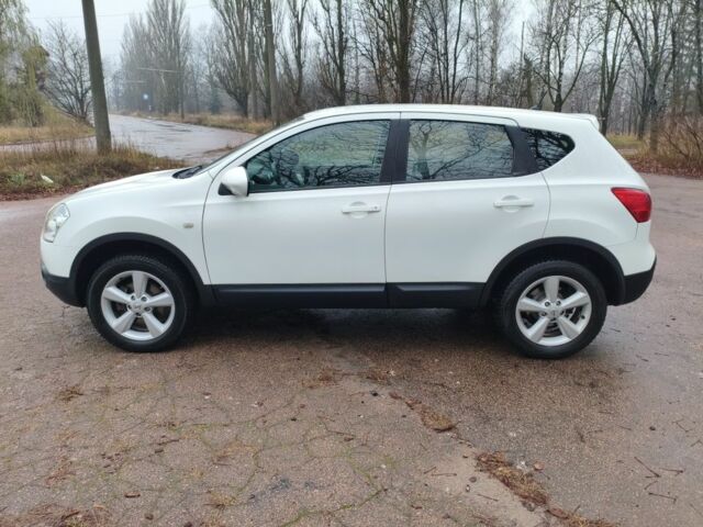 Белый Ниссан Кашкай, объемом двигателя 1.6 л и пробегом 152 тыс. км за 8350 $, фото 7 на Automoto.ua