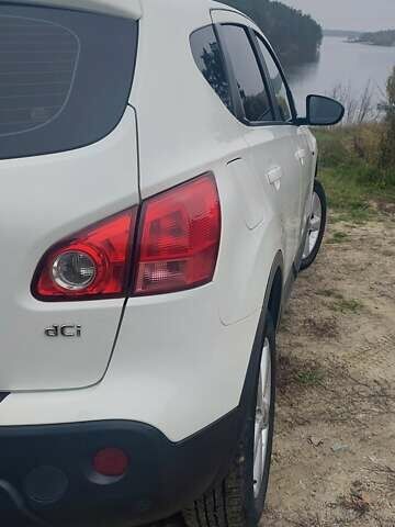 Белый Ниссан Кашкай, объемом двигателя 1.46 л и пробегом 183 тыс. км за 9599 $, фото 20 на Automoto.ua