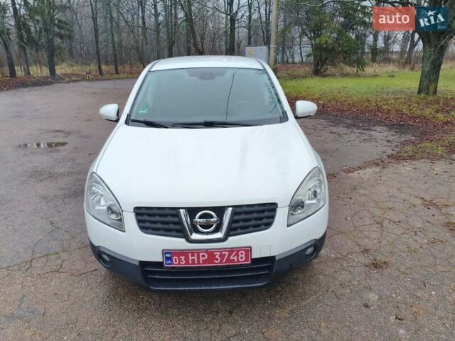 Белый Ниссан Кашкай, объемом двигателя 1.6 л и пробегом 152 тыс. км за 8350 $, фото 15 на Automoto.ua