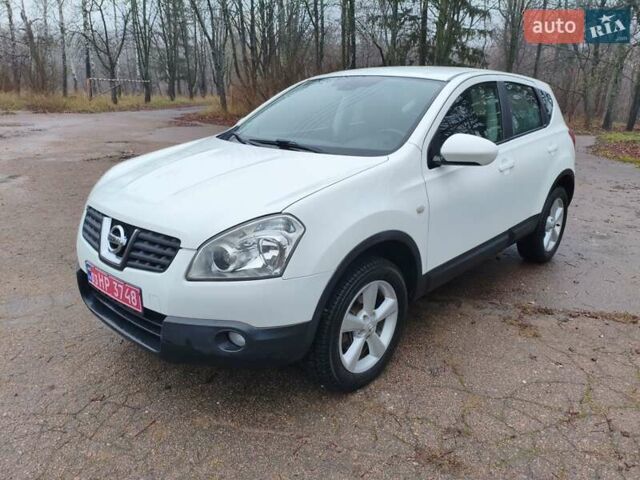 Белый Ниссан Кашкай, объемом двигателя 1.6 л и пробегом 152 тыс. км за 8350 $, фото 28 на Automoto.ua