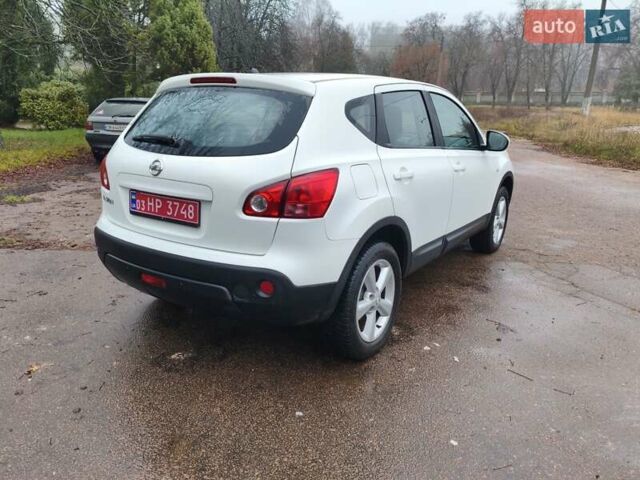 Белый Ниссан Кашкай, объемом двигателя 1.6 л и пробегом 152 тыс. км за 8350 $, фото 8 на Automoto.ua