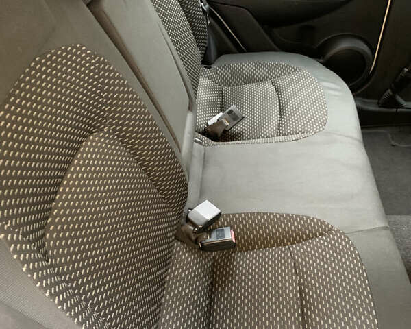 Білий Ніссан Кашкай, об'ємом двигуна 2 л та пробігом 247 тис. км за 7800 $, фото 17 на Automoto.ua