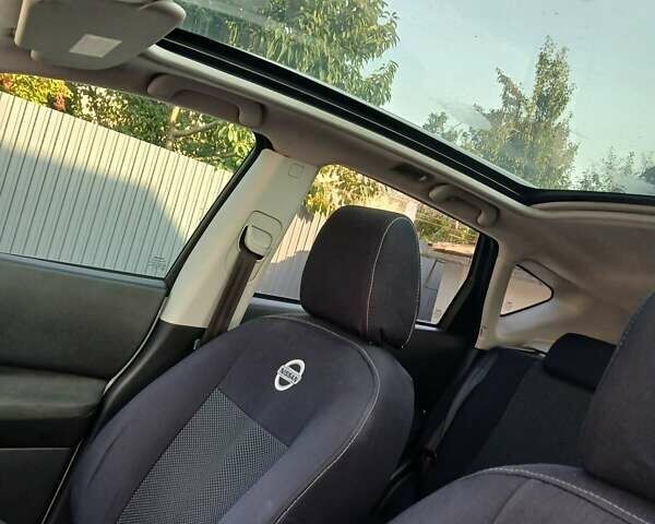 Белый Ниссан Кашкай, объемом двигателя 2 л и пробегом 170 тыс. км за 9000 $, фото 10 на Automoto.ua