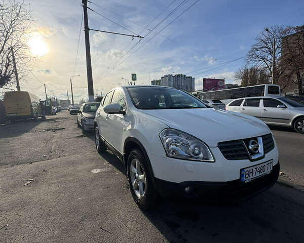 Белый Ниссан Кашкай, объемом двигателя 2 л и пробегом 101 тыс. км за 11500 $, фото 13 на Automoto.ua