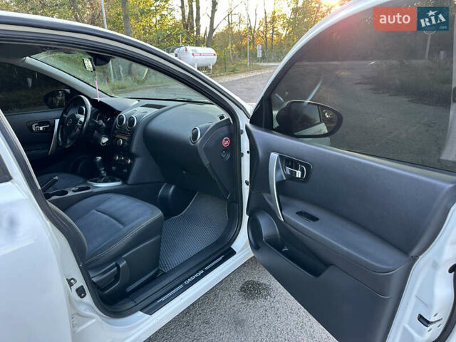 Белый Ниссан Кашкай, объемом двигателя 1.5 л и пробегом 230 тыс. км за 9700 $, фото 21 на Automoto.ua