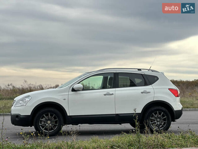 Белый Ниссан Кашкай, объемом двигателя 1.6 л и пробегом 176 тыс. км за 9999 $, фото 25 на Automoto.ua