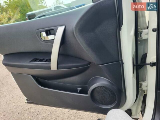 Білий Ніссан Кашкай, об'ємом двигуна 1.5 л та пробігом 217 тис. км за 9300 $, фото 138 на Automoto.ua