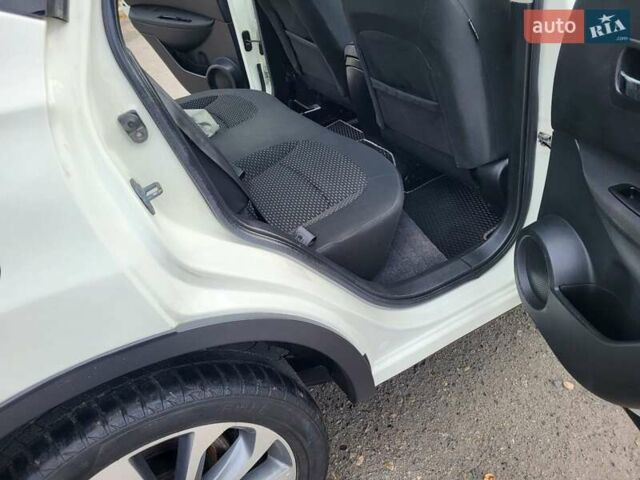 Білий Ніссан Кашкай, об'ємом двигуна 1.5 л та пробігом 217 тис. км за 9300 $, фото 116 на Automoto.ua