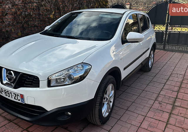 Білий Ніссан Кашкай, об'ємом двигуна 1.46 л та пробігом 229 тис. км за 10300 $, фото 6 на Automoto.ua