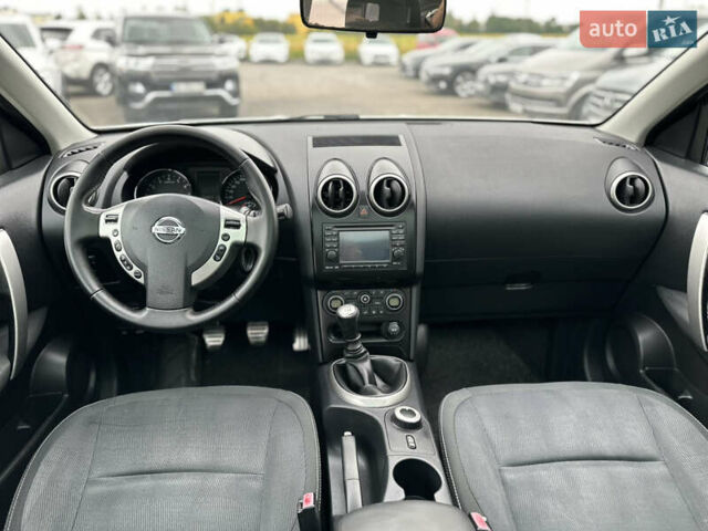 Белый Ниссан Кашкай, объемом двигателя 2 л и пробегом 173 тыс. км за 9888 $, фото 8 на Automoto.ua