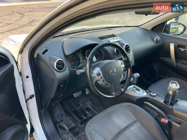 Белый Ниссан Кашкай, объемом двигателя 2 л и пробегом 133 тыс. км за 10600 $, фото 7 на Automoto.ua