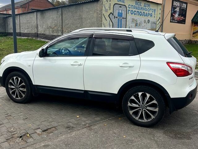 Белый Ниссан Кашкай, объемом двигателя 2 л и пробегом 163 тыс. км за 11800 $, фото 1 на Automoto.ua