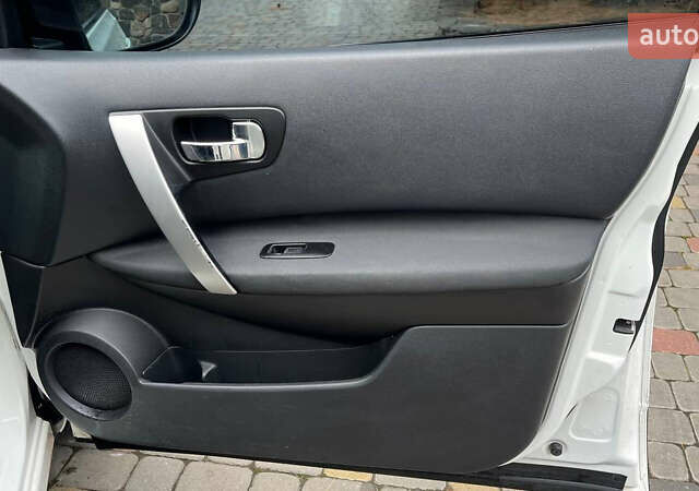Белый Ниссан Кашкай, объемом двигателя 1.5 л и пробегом 187 тыс. км за 8900 $, фото 29 на Automoto.ua