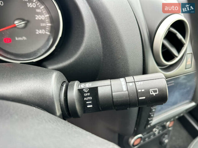 Белый Ниссан Кашкай, объемом двигателя 1.6 л и пробегом 176 тыс. км за 9999 $, фото 53 на Automoto.ua