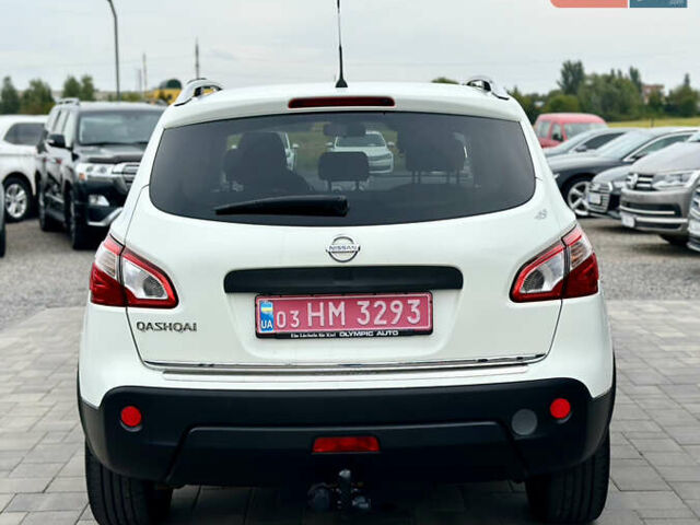 Белый Ниссан Кашкай, объемом двигателя 2 л и пробегом 173 тыс. км за 9888 $, фото 5 на Automoto.ua