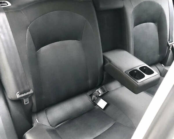 Белый Ниссан Кашкай, объемом двигателя 2 л и пробегом 195 тыс. км за 11655 $, фото 51 на Automoto.ua